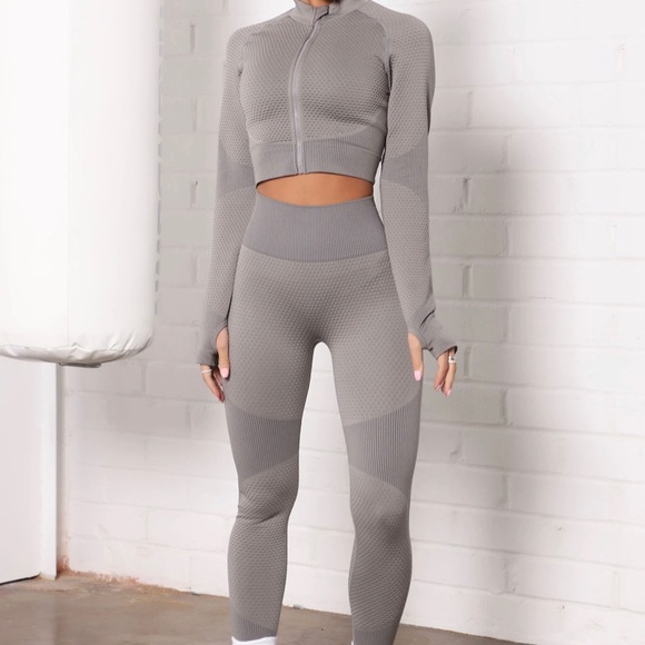 NOVA Sport Matrix Infinity Seamless 2 Pc grey waffle size medium - Picture 3 of 11